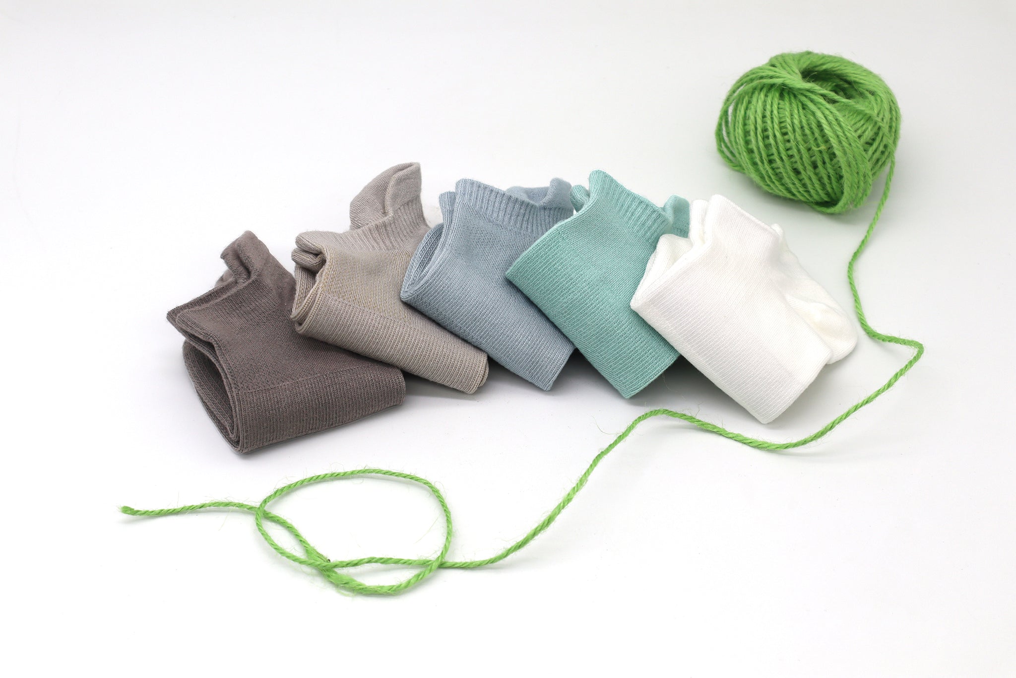 Ultra-Soft Viscose Bamboo Kids No-Show Socks Ankle Thin Comfortable Low Cut Socks for Boys&Girls Non Slip 5 Pairs
