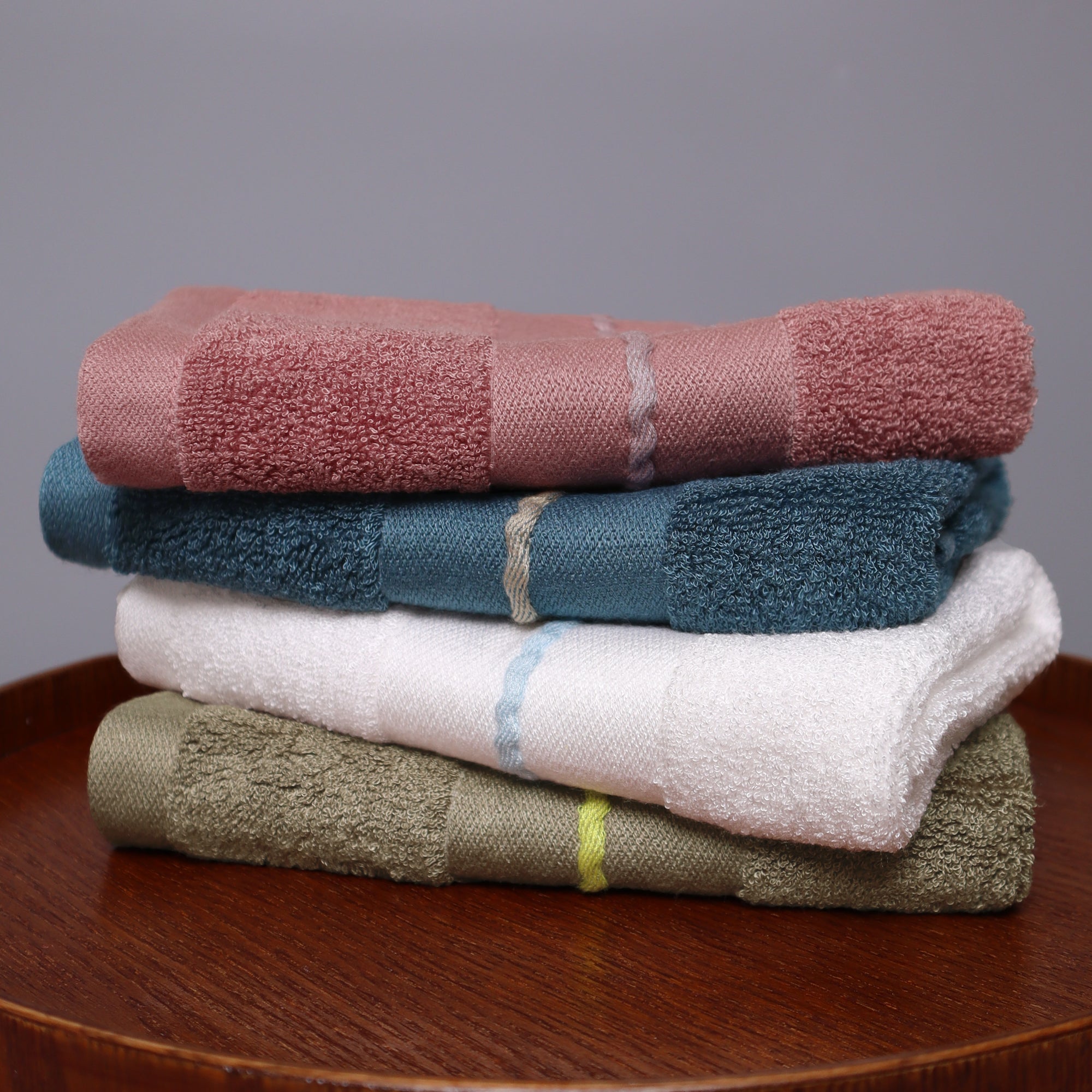 Premium Viscose Bamboo Washcloth Set - Pack of 4, 13x13 in Soft and Absorbent, Durable and Comfortable, Suitable for Body & Face, Baby and Adults