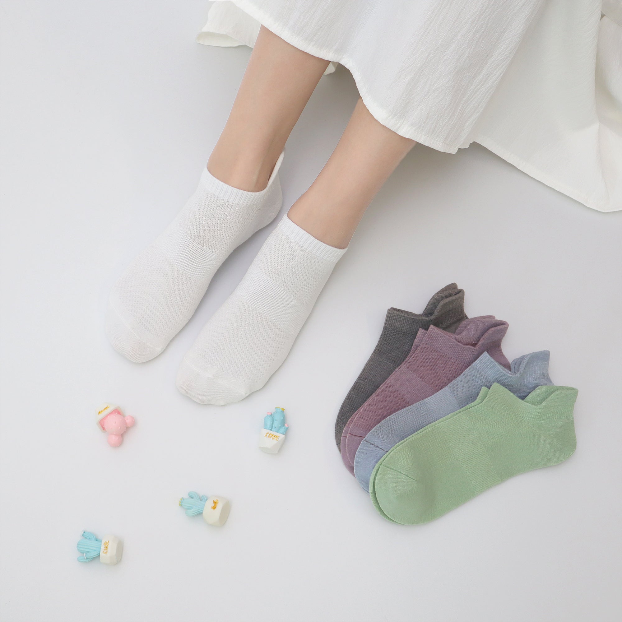 Ultra-Soft Viscose Bamboo Kids No-Show Socks Ankle Thin Comfortable Low Cut Socks for Boys&Girls Non Slip 5 Pairs