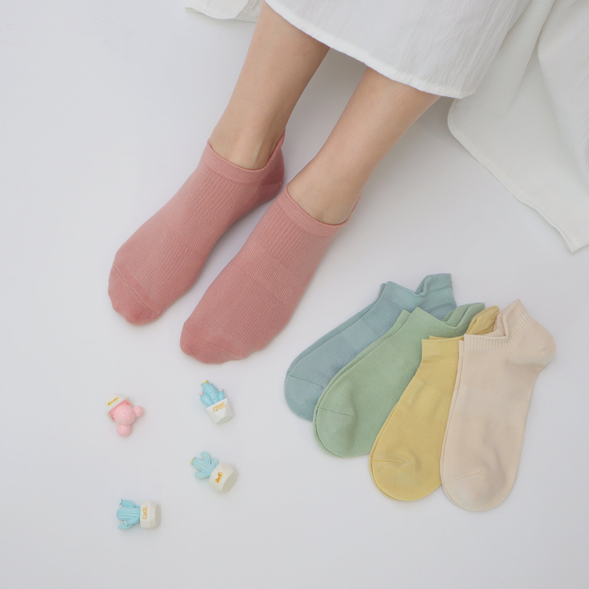 Ultra-Soft Viscose Bamboo Kids No-Show Socks Ankle Thin Comfortable Low Cut Socks for Boys&Girls Non Slip 5 Pairs