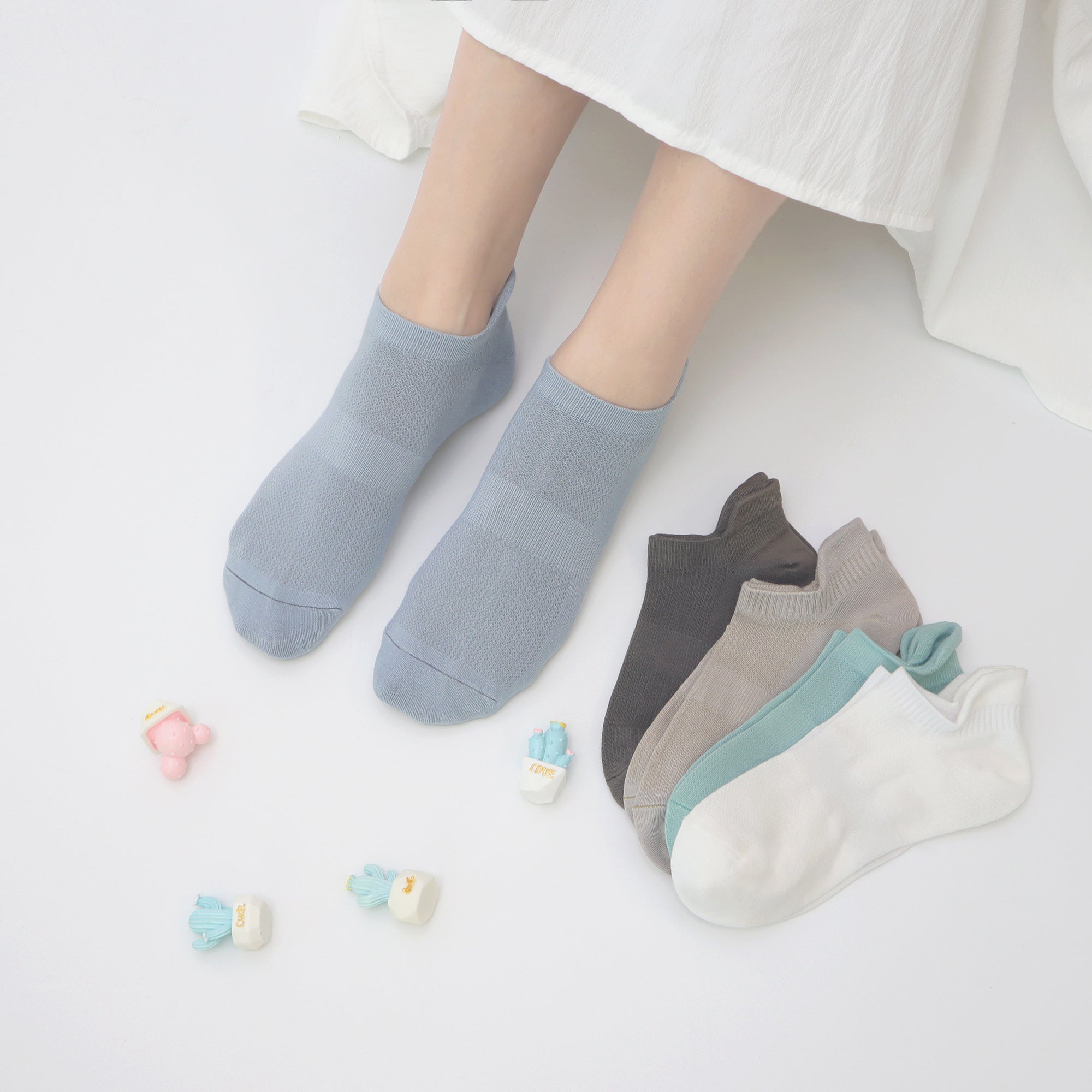Ultra-Soft Viscose Bamboo Kids No-Show Socks Ankle Thin Comfortable Low Cut Socks for Boys&Girls Non Slip 5 Pairs