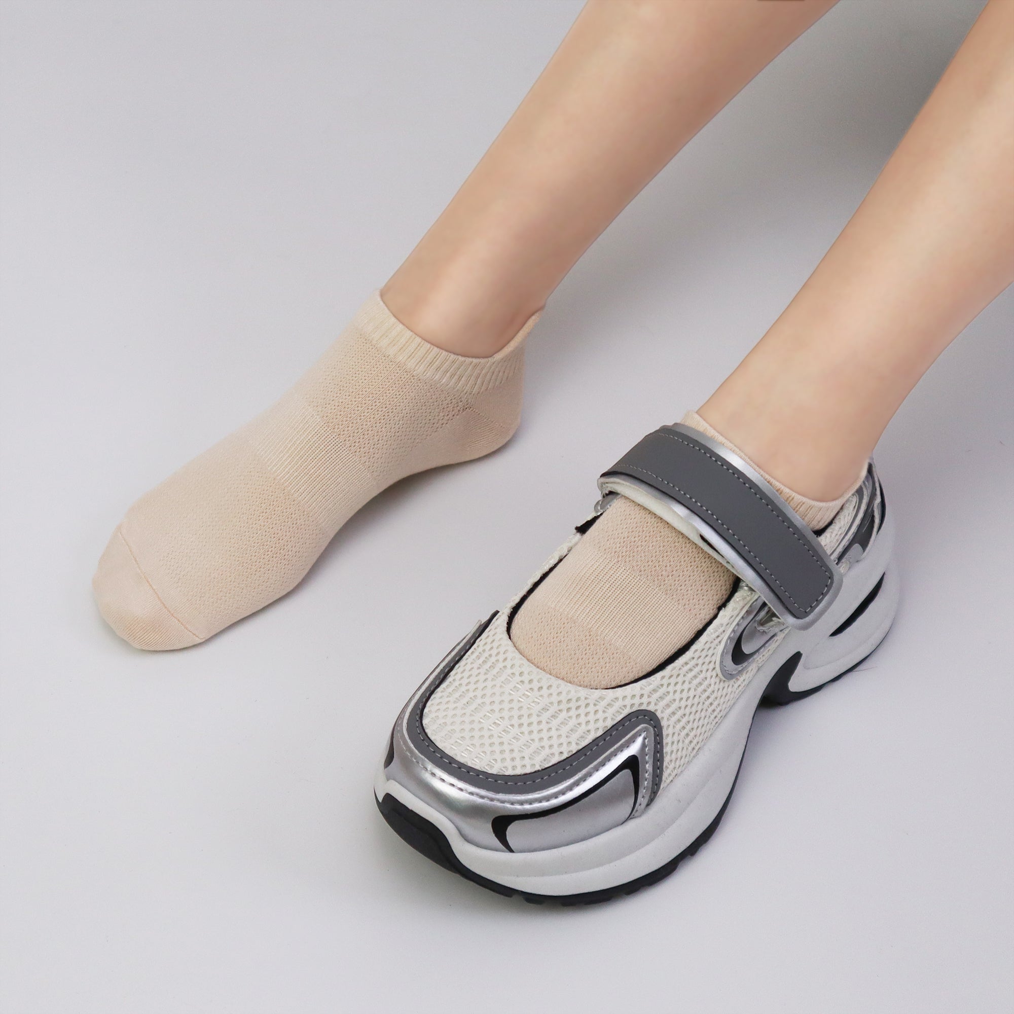 Women Ultra Thin Socks Bamboo Low Cut No Show Ventilating Low Ankle Anti Odor Arch Support Mesh Socks 5 Pairs