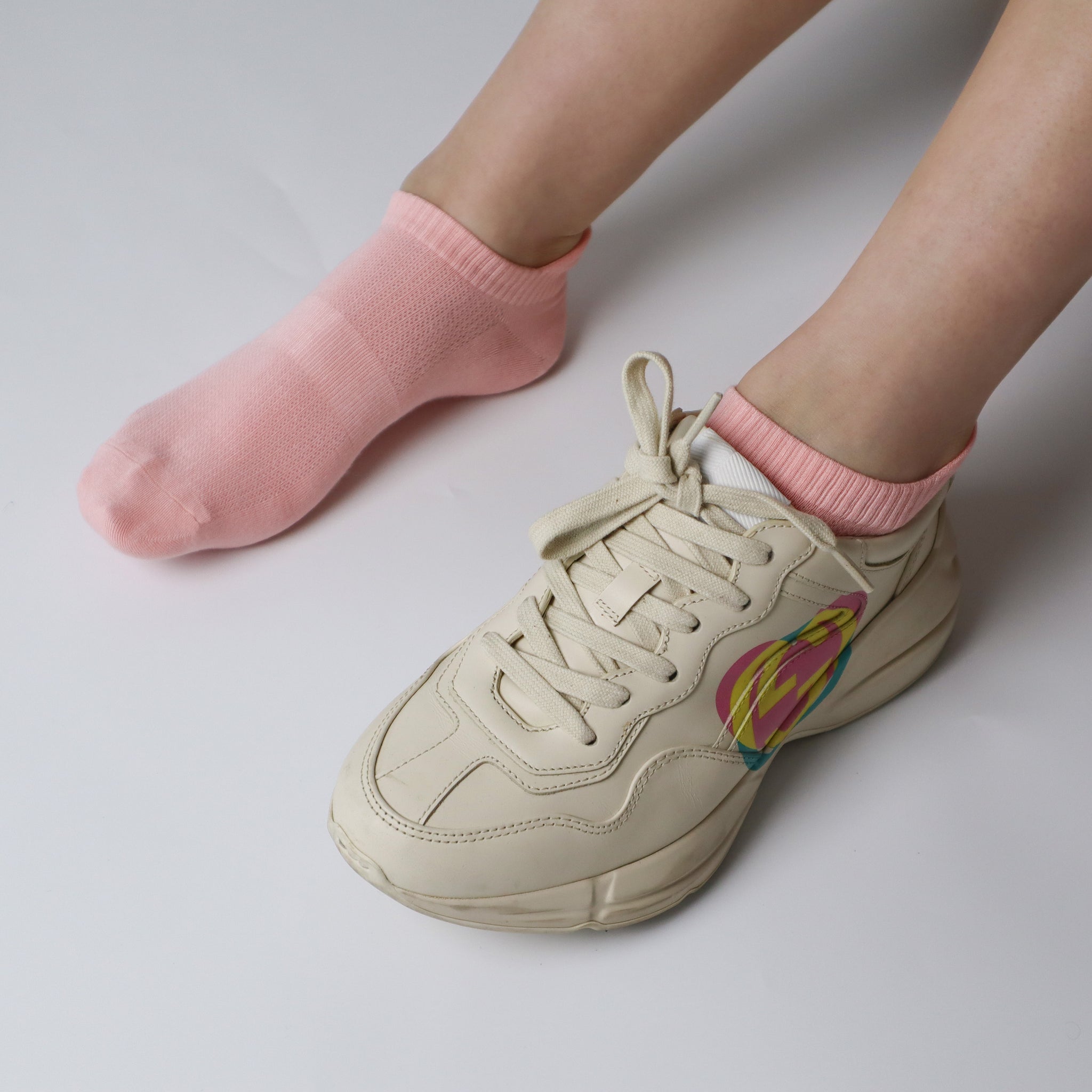 Women Ultra Thin Socks Bamboo Low Cut No Show Ventilating Low Ankle Anti Odor Arch Support Mesh Socks 5 Pairs