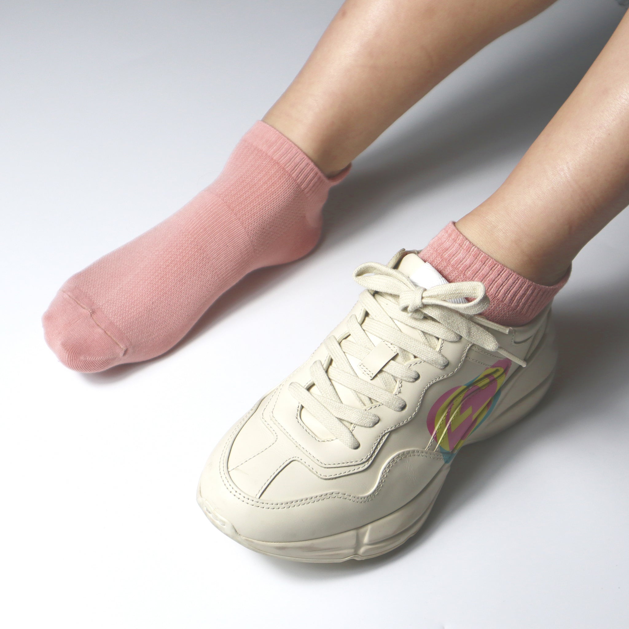 Women Ultra Thin Socks Bamboo Low Cut No Show Ventilating Low Ankle Anti Odor Arch Support Mesh Socks 5 Pairs