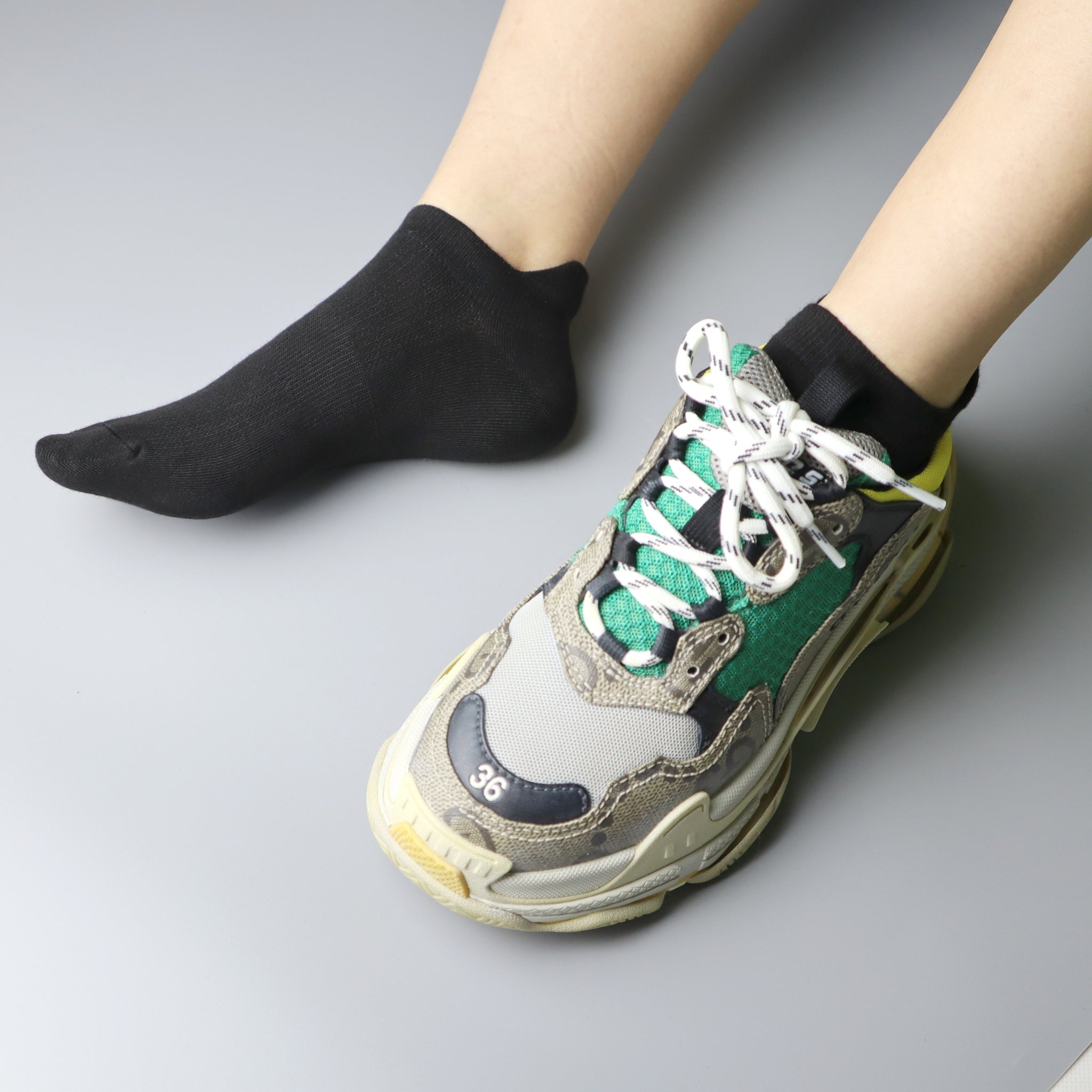 Women Ultra Thin Socks Bamboo Low Cut No Show Ventilating Low Ankle Anti Odor Arch Support Mesh Socks 5 Pairs